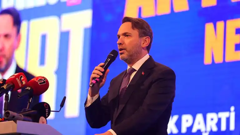 Bayraktar: Suriye'ye Enerji Desteği Heyeti Gönderildi