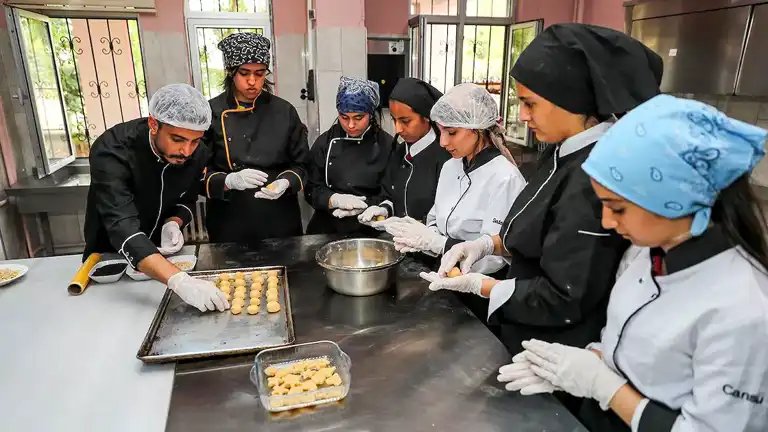 Diyarbakır Meslek Liseleri 459 Milyon TL Kazandırdı