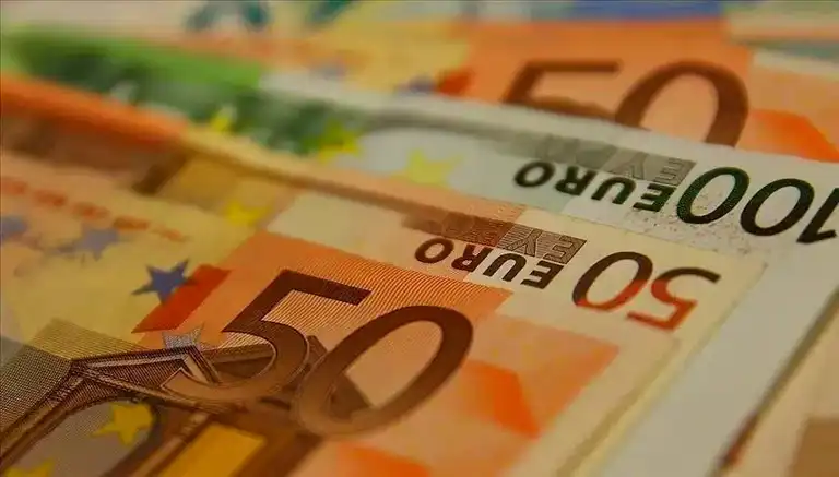 Euro Bölgesi Ekonomisi Beklentilerin Üzerinde Büyüdü