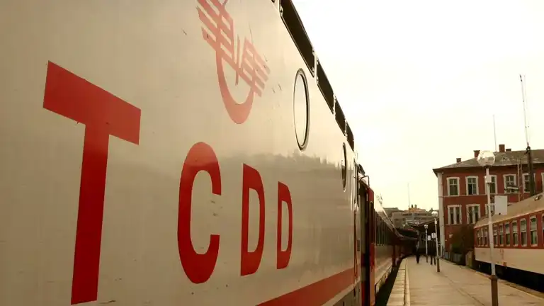 TCDD 57 İşçi Alacak! Tren Teşkil ve Vinç Operatörü Aranıyor
